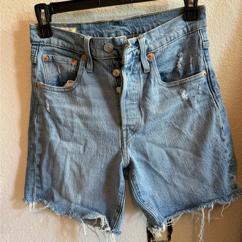 Levi 501 shorts size 24. Worn once
